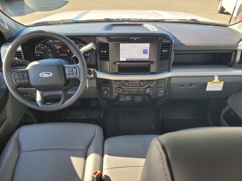 New 2025 Ford F550 4x4 SuperCab Super Duty image 23