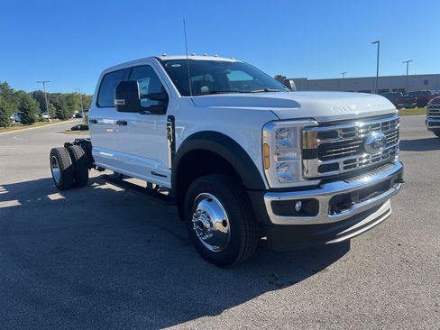 New 2026 Ford F550 4x4 Crew Cab Super Duty image 3