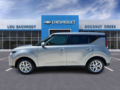 Used 2024 Kia Soul LX w/ Option Group 015 FWD image 5