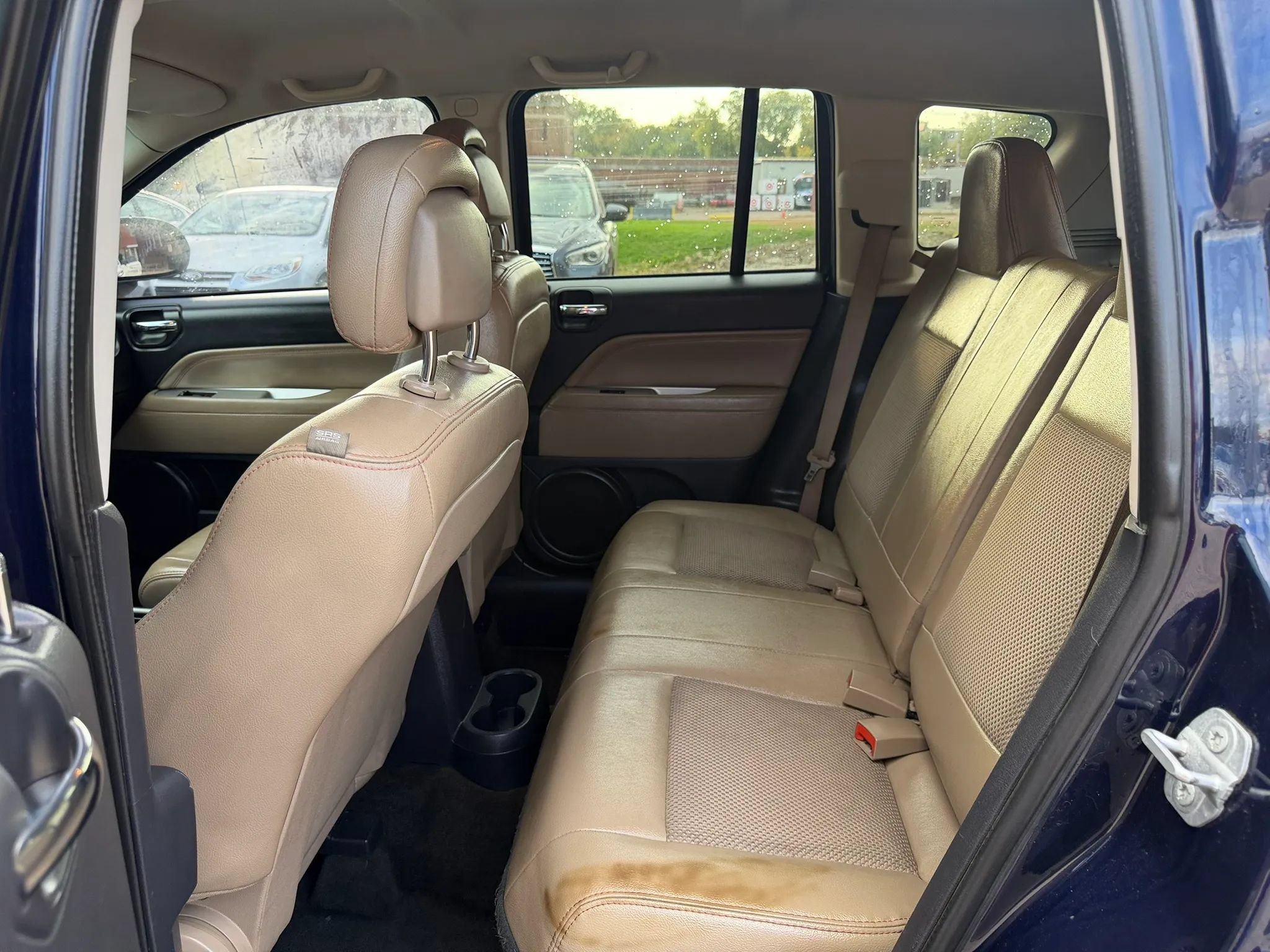 Used 2017 Jeep Compass Latitude FWD image 16