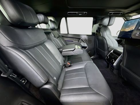 Used 2024 Land Rover Range Rover Long Wheelbase Autobiography AWD/4WD image 31