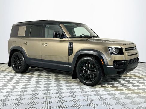 Used 2020 Land Rover Defender 110 HSE AWD/4WD image 3
