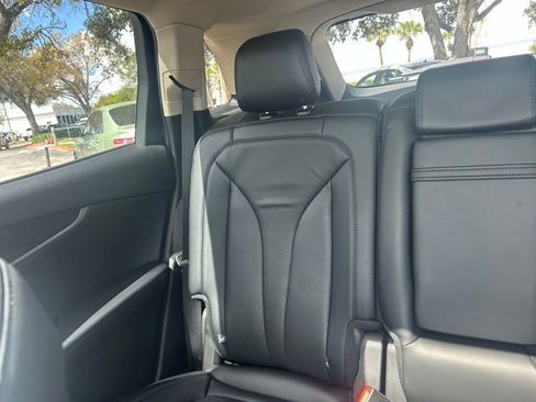 Used 2023 Lincoln Nautilus Reserve w/ Equipment Group 202A image 12