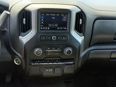 Used 2024 Chevrolet Silverado 1500 Custom image 21