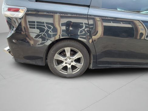 Used 2017 Toyota Sienna SE Premium FWD image 31