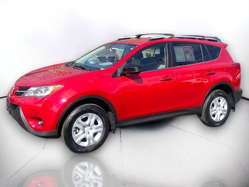 Used 2013 Toyota RAV4 LE AWD/4WD image 2