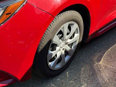 Used 2021 Toyota Corolla LE FWD image 22