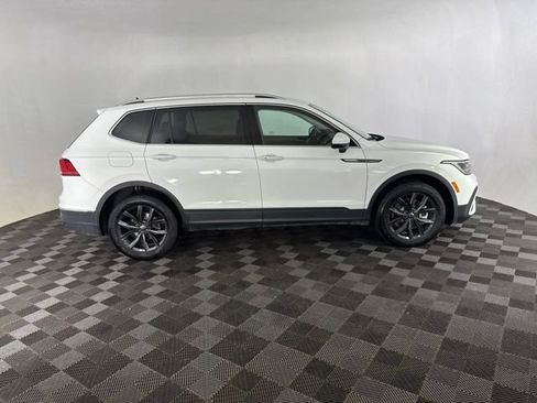 Used 2024 Volkswagen Tiguan SE FWD image 6