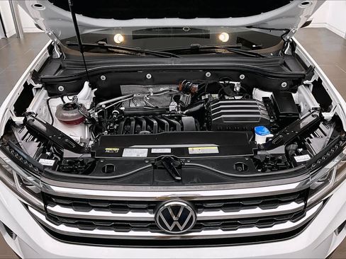 Used 2023 Volkswagen Atlas Cross Sport SE w/ Black Wheel Package FWD image 29