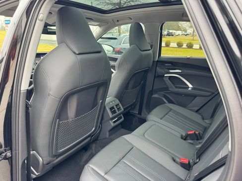 New 2025 Audi Q5 Premium Plus image 23