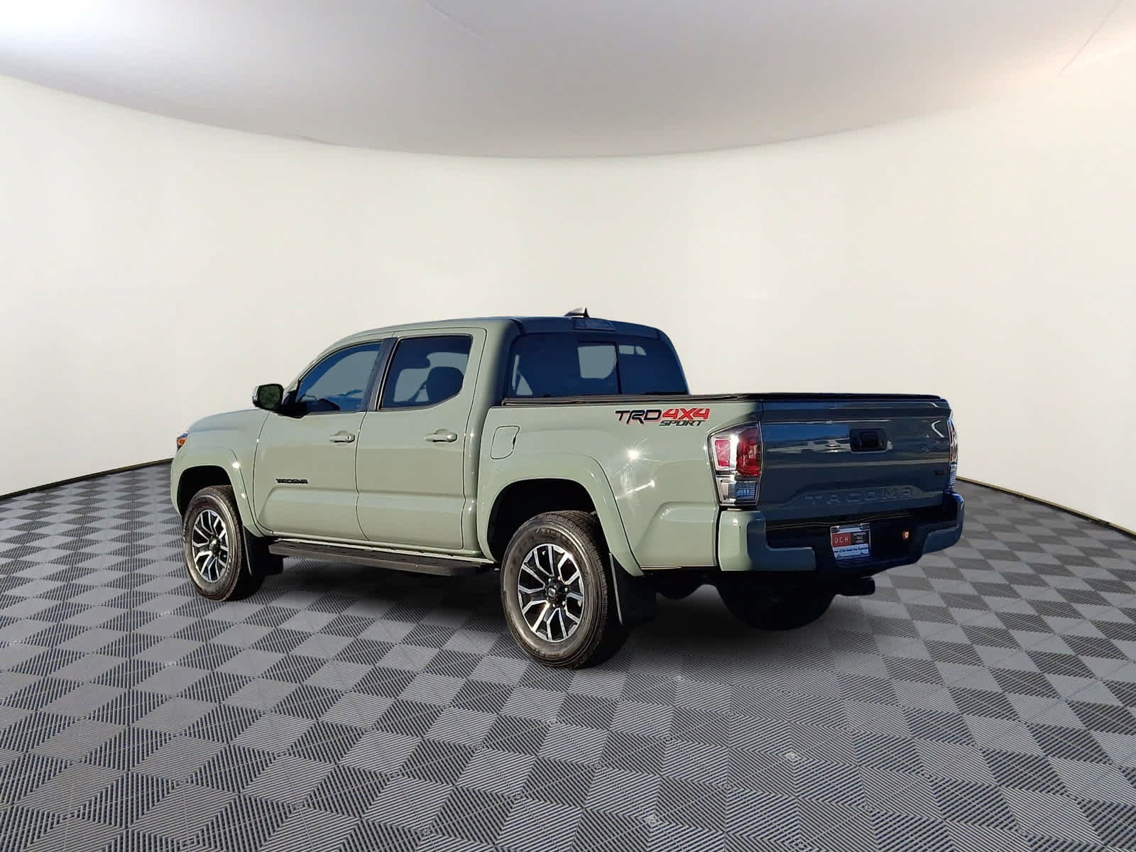 Used 2022 Toyota Tacoma TRD Sport AWD/4WD image 7