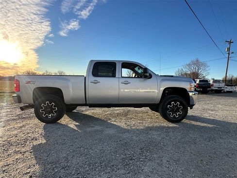 Used 2014 Chevrolet Silverado 2500 LTZ w/ LTZ Plus Package image 17