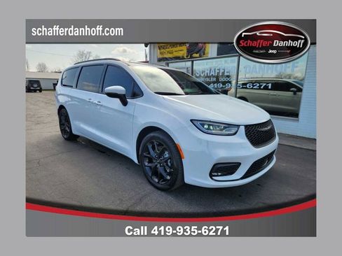 Used 2023 Chrysler Pacifica Touring-L w/ S Appearance Package image 1