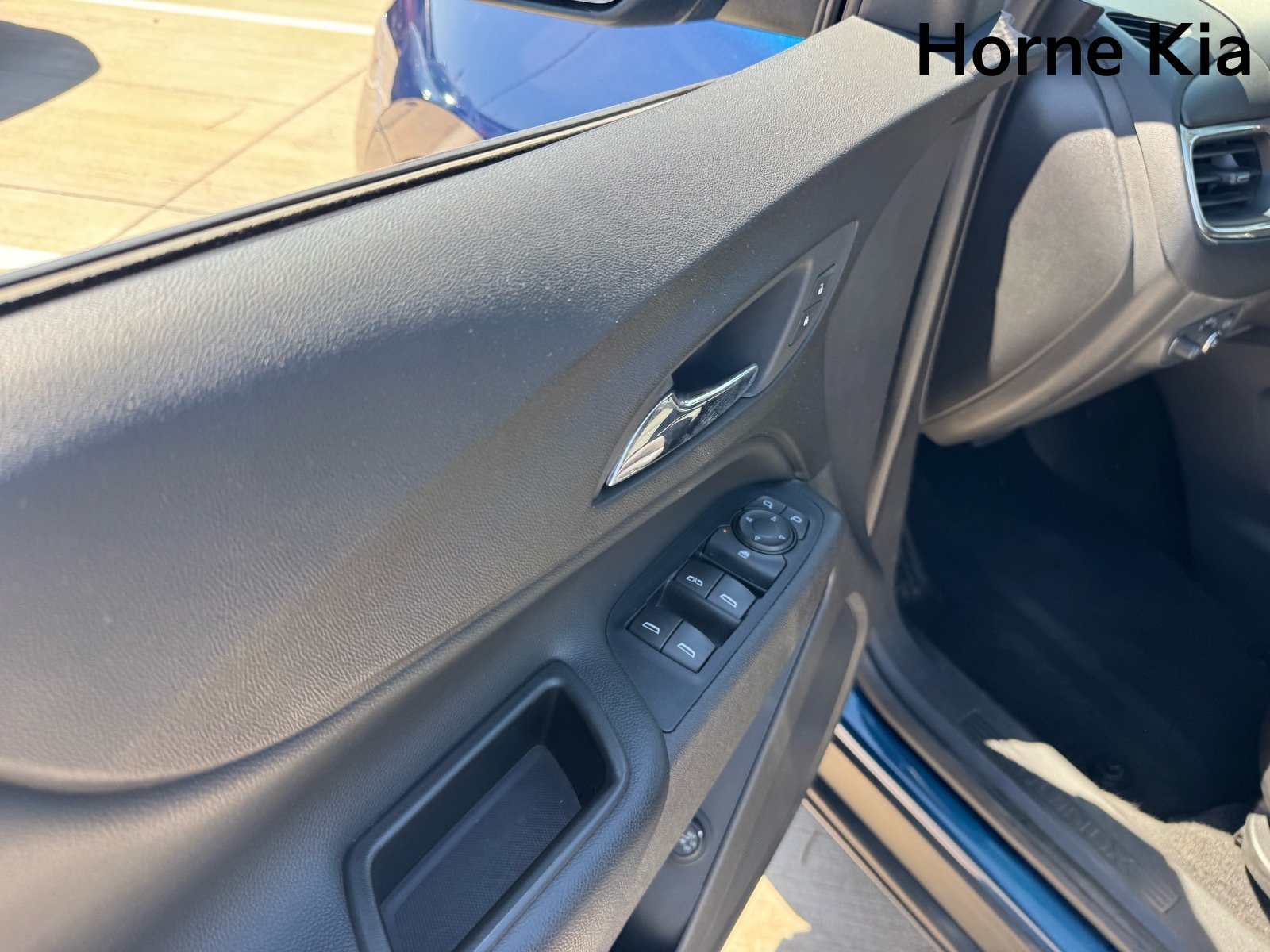 Used 2020 Chevrolet Equinox LT AWD/4WD image 11