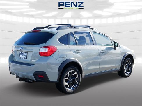 Used 2017 Subaru Crosstrek 2.0i Premium image 7