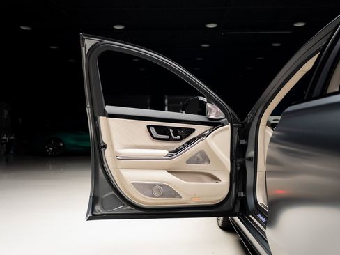 Used 2023 Mercedes-Benz S 580 4MATIC Sedan image 51