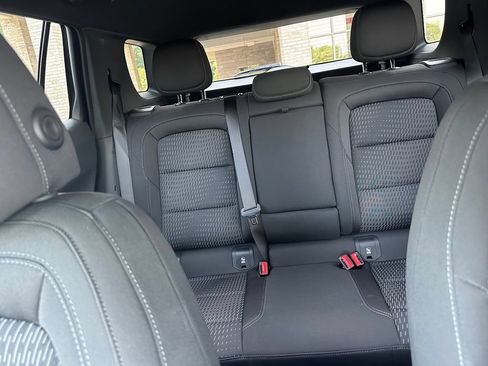 Used 2025 Chevrolet Equinox LT w/ Safety and Technology Package FWD image 19