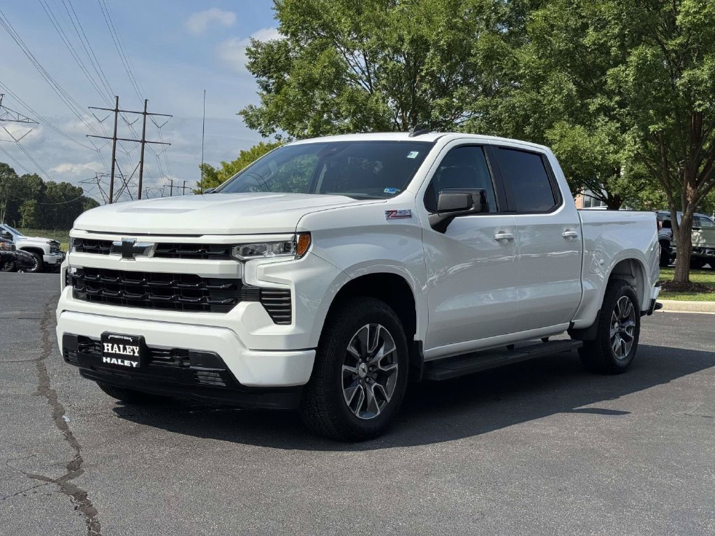 Used 2025 Chevrolet Silverado 1500 RST w/ Z71 Off-Road Package AWD/4WD image 26
