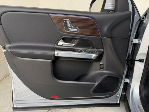 Used 2026 Mercedes-Benz GLB 250 image 16