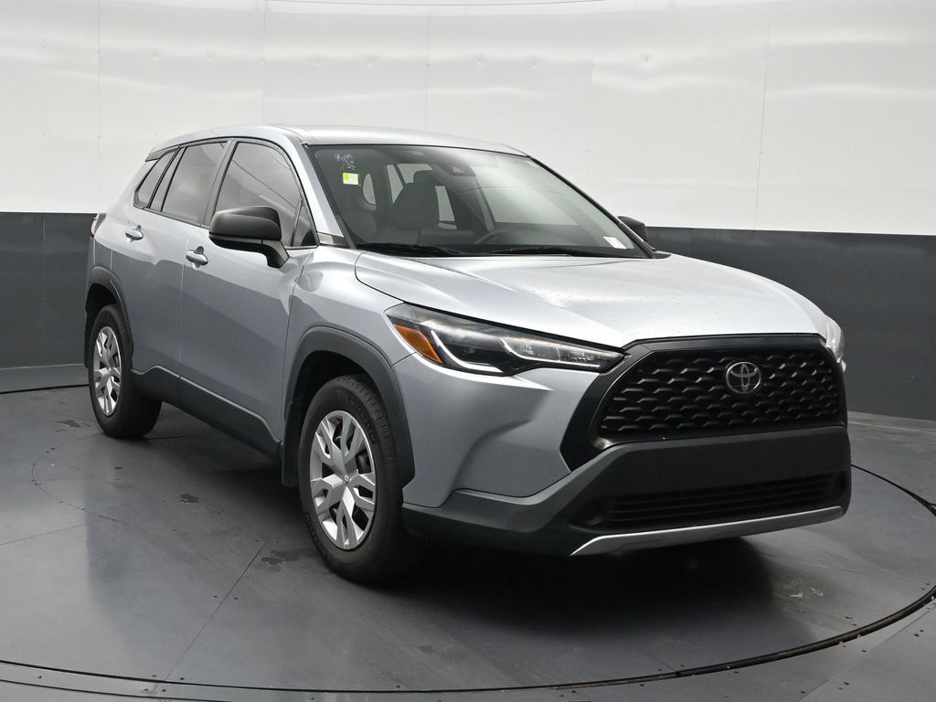 Used 2022 Toyota Corolla Cross L FWD image 8
