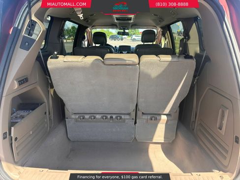 Used 2012 Chrysler Town & Country Touring-L w/ Premium Group FWD image 29