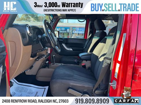 Used 2015 Jeep Wrangler Unlimited Sahara w/ Connectivity Group image 12