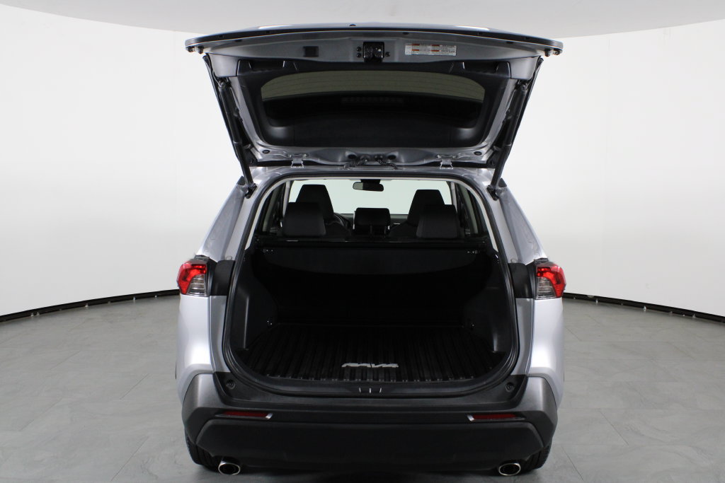 Used 2023 Toyota RAV4 XLE w/ Convenience Package FWD image 15