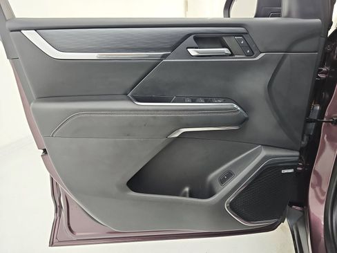 Used 2024 GMC Acadia Elevation FWD image 32