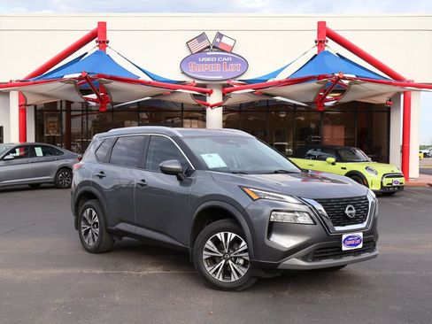 Used 2023 Nissan Rogue SV w/ SV Premium B Package FWD image 1