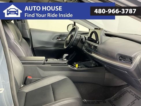 Used 2025 Toyota Prius XLE image 18
