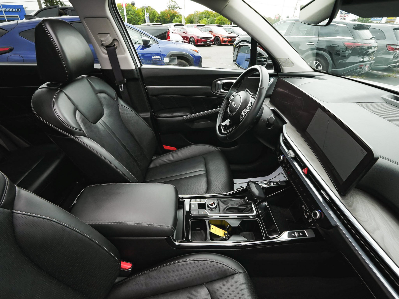Used 2024 Kia Sorento SX AWD/4WD image 45