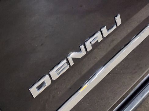 Used 2019 GMC Yukon Denali w/ Denali Ultimate Package image 26