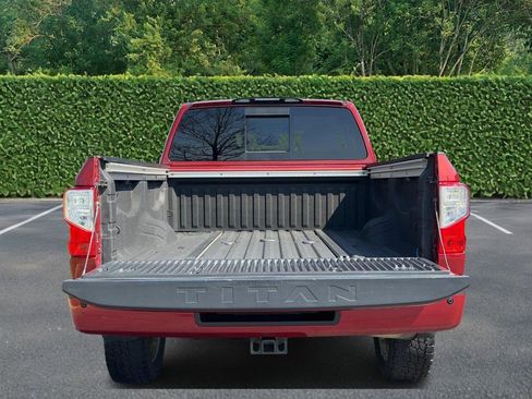 Used 2017 Nissan Titan SL AWD/4WD image 4
