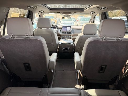 Used 2023 Chevrolet Tahoe LT w/ Luxury Package image 39