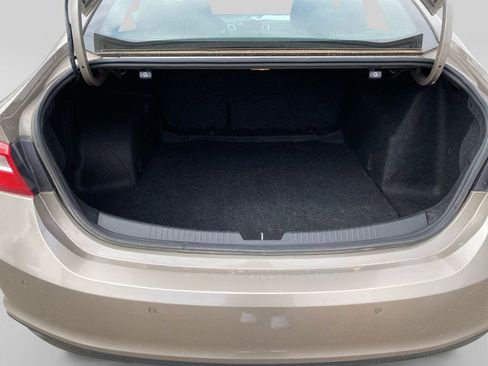 Used 2024 Chevrolet Malibu LT image 11