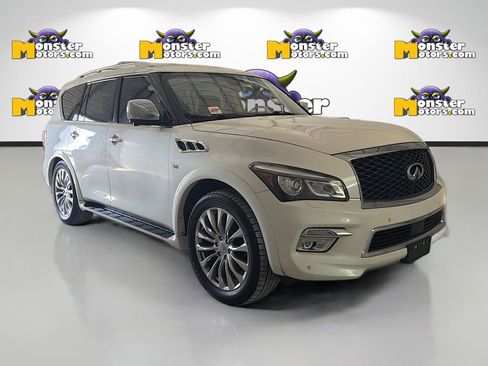 Used 2017 INFINITI QX80 4WD w/ Deluxe Technology Package image 3