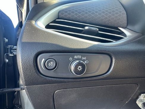 Used 2018 Chevrolet Malibu LS image 12