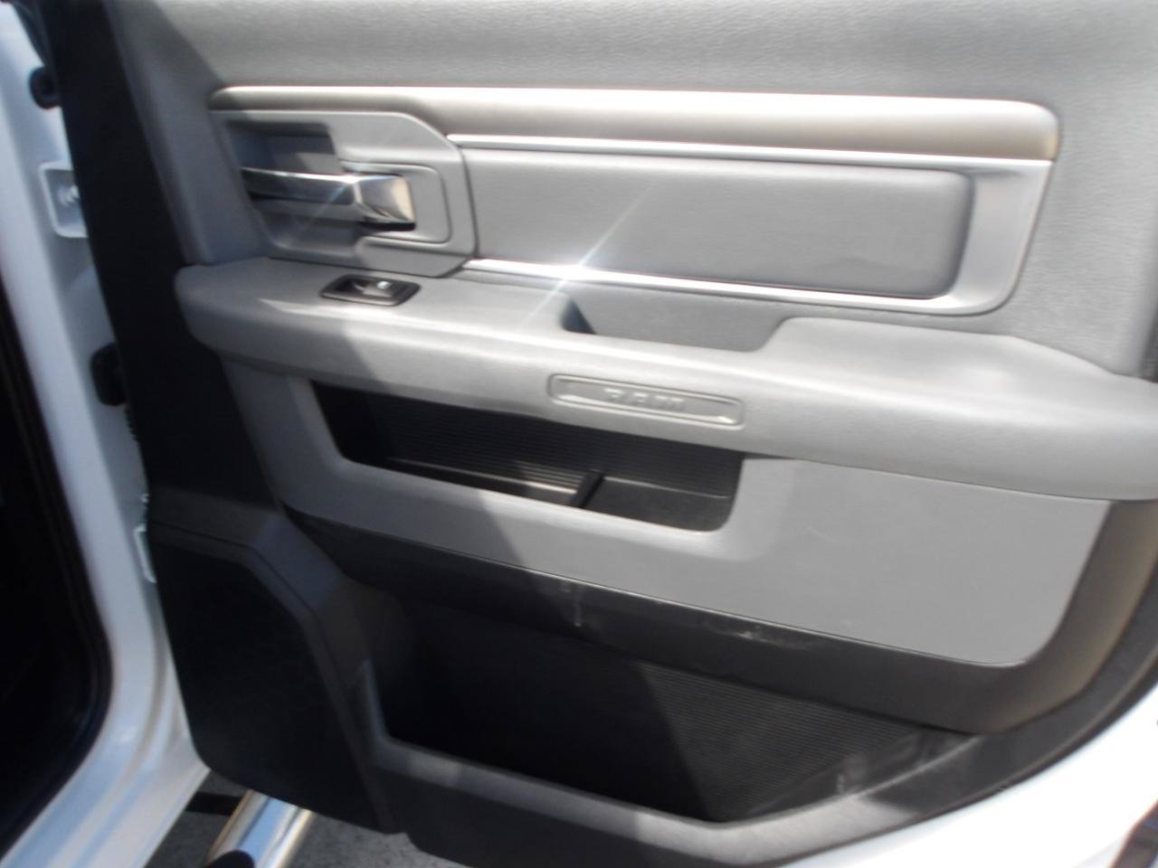 Used 2015 RAM 1500 SLT AWD/4WD image 7