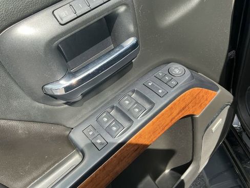 Used 2017 Chevrolet Silverado 1500 High Country AWD/4WD image 13