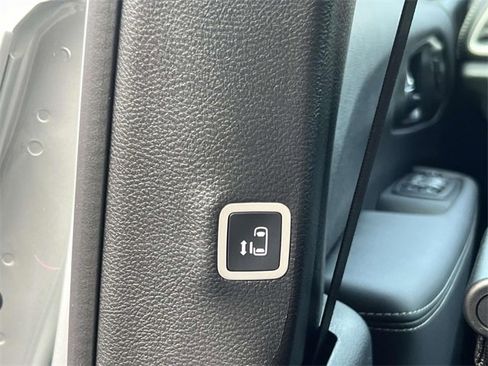 New 2026 Chrysler Pacifica Select w/ S Appearance Package image 34