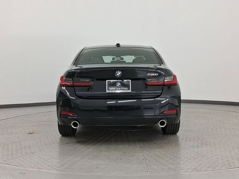 Certified 2025 BMW 330i Sedan image 9