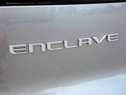 Used 2025 Buick Enclave Preferred FWD image 11