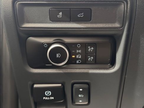 Used 2024 Ford Expedition Limited image 32