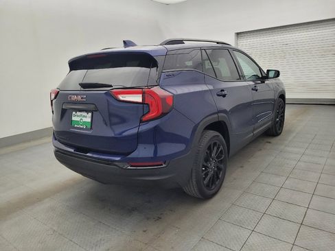 Used 2023 GMC Terrain SLT w/ Tech Package image 9