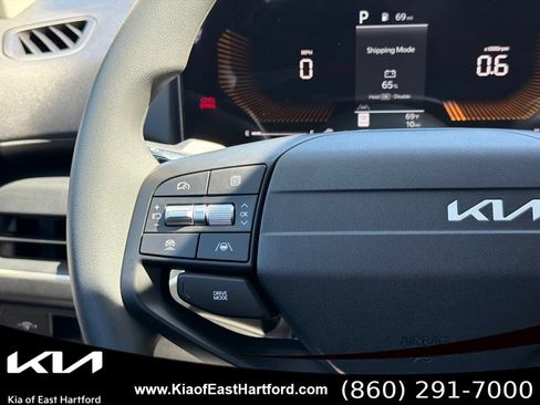 New 2026 Kia K4 FWD image 25