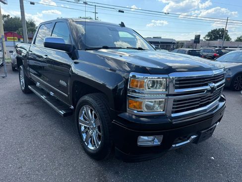 Used 2015 Chevrolet Silverado 1500 High Country w/ High Country Premium Package RWD image 3