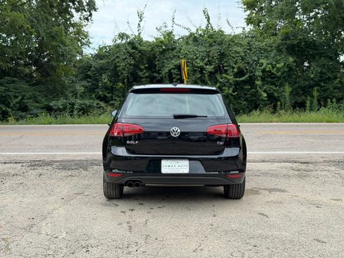 Used 2017 Volkswagen Golf 4-Door FWD image 3