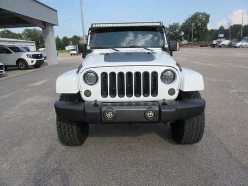 Used 2012 Jeep Wrangler Unlimited Sport AWD/4WD image 8