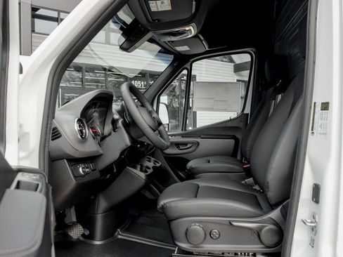New 2026 Mercedes-Benz Sprinter 2500 image 12