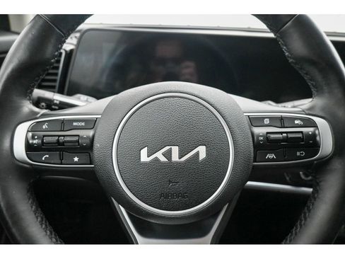 Used 2023 Kia Sportage EX image 11